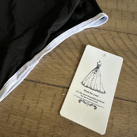 Sexy black and white Ursumy bathing suit NWT Size Large - Picture 3 of 6